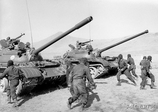 T-54坦克的通信與外部設備升級 從基礎無線電到現代化改造